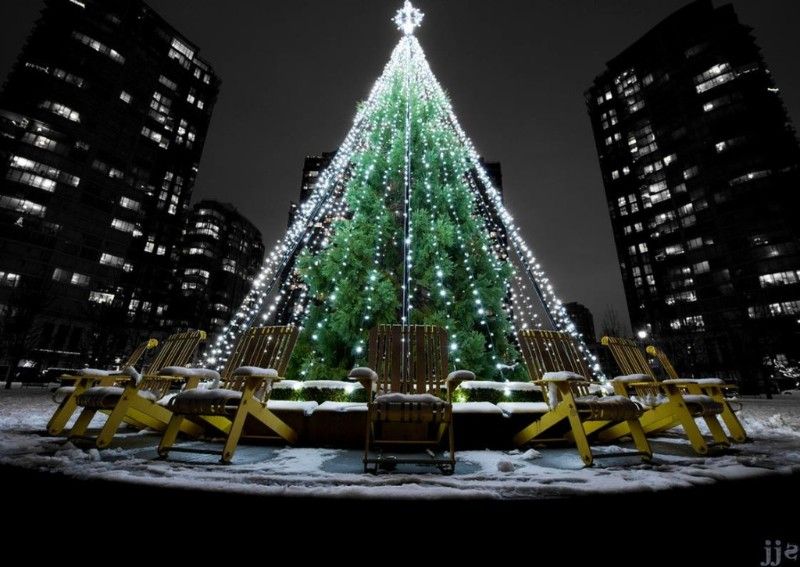 Christmas-Tree-Yaletown (1).jpg